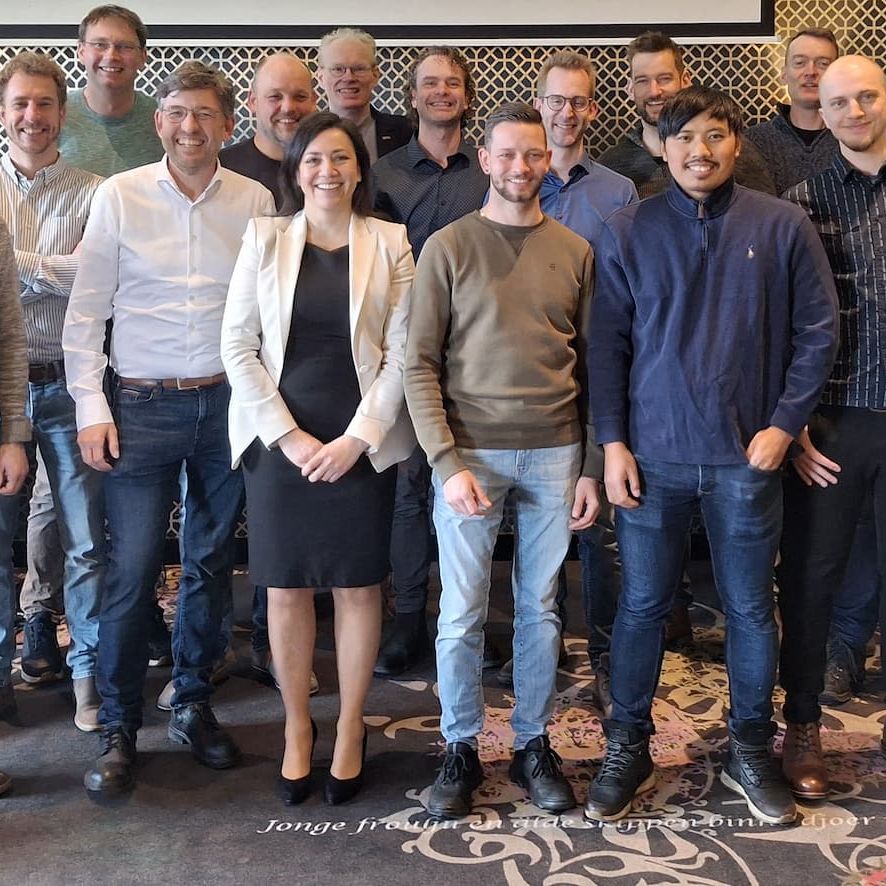 DIS_partners_REDstack